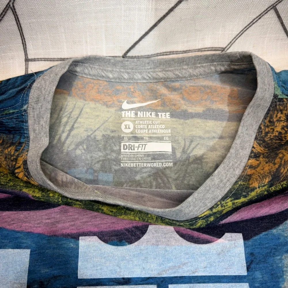 Nike LeBron James T-Shirt XL Multicolor All Over Print Landscape Crown Logo